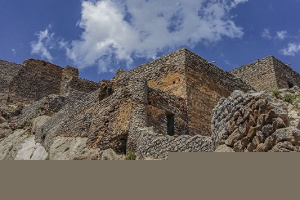Babak-castle-4