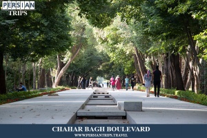 Chahar-Bagh-Boulevard-1