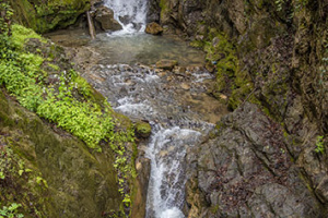 Kabud-val-waterfall2