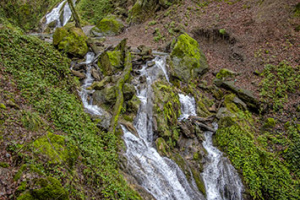 Kabud-val-waterfall4