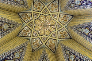Mausoleum-of-Baba-Taher-Hamedani3
