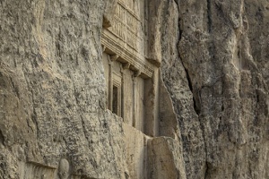 Naqsh-e-Rostam-historical-building3