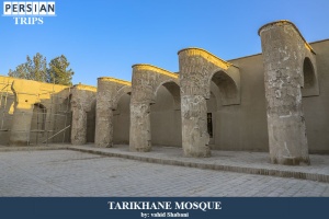 Tarikhane-mosque6