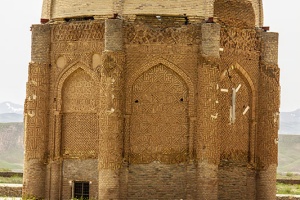 kharaqan-towers11