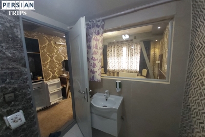 Royal Connecting Room