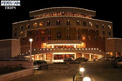 Bozorg Hotel