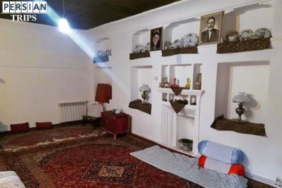Eight-person room (Shah neshin)