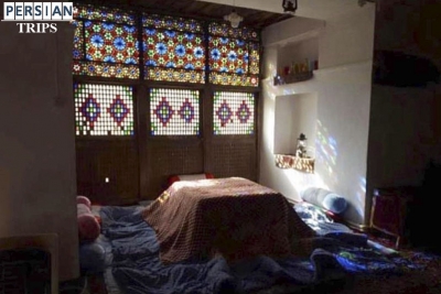 Eight-person room (Shah neshin)