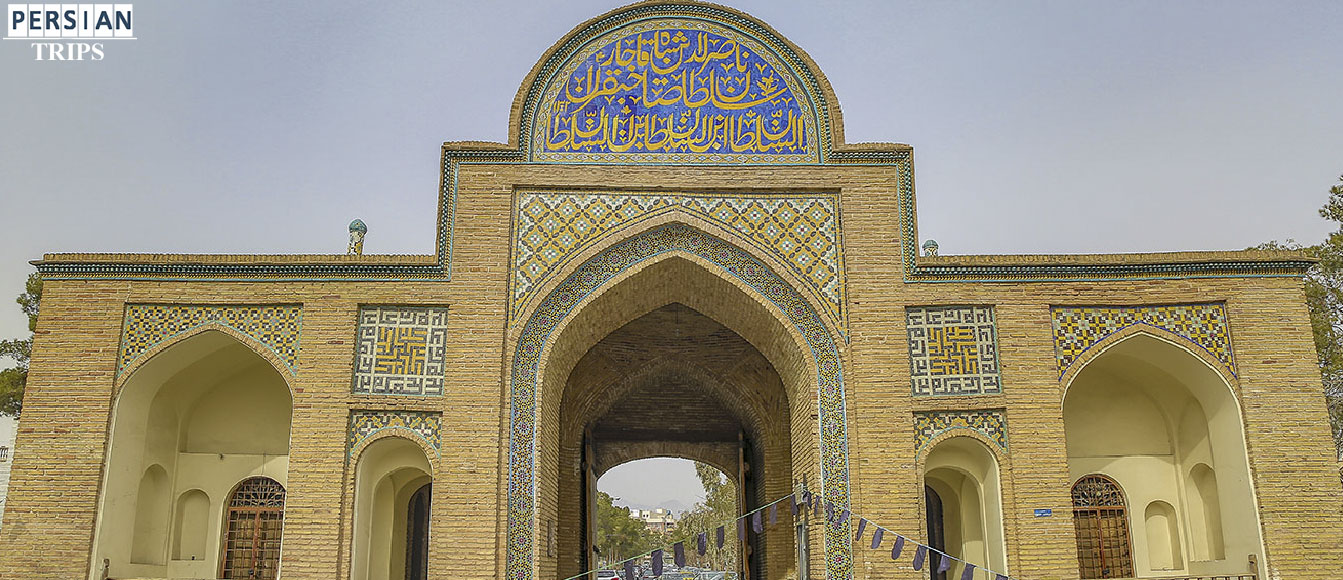 media/plg_solidres_experience/images/23da6eee3d452c3c3ea8e61068369229/semnan/Thelandofmysticism/slide/darvaze-semnan.jpg